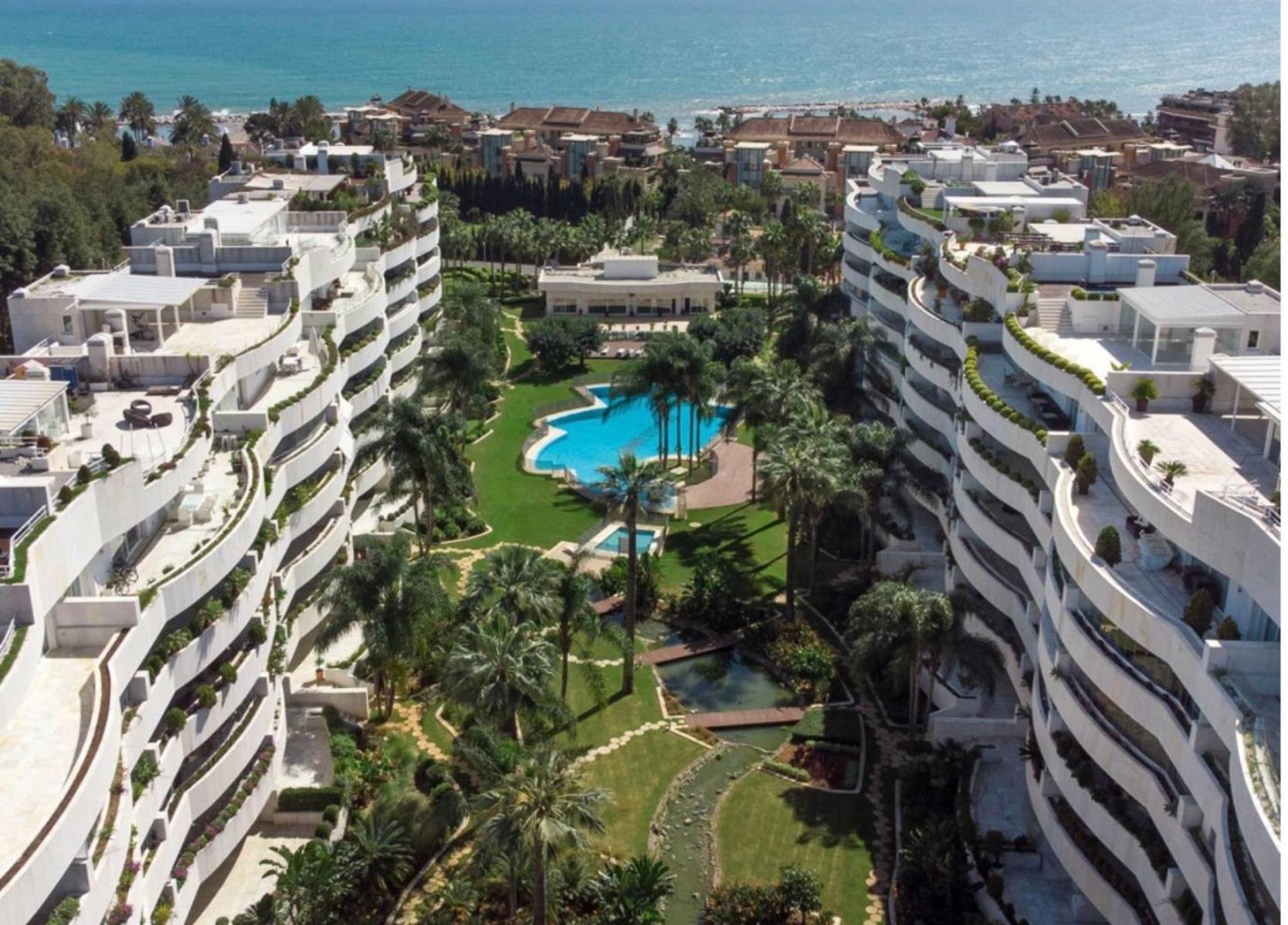El Embrujo De Banus Es Lujo, Tranquilidad Y Prestigio En Marbella Apartment Exterior photo